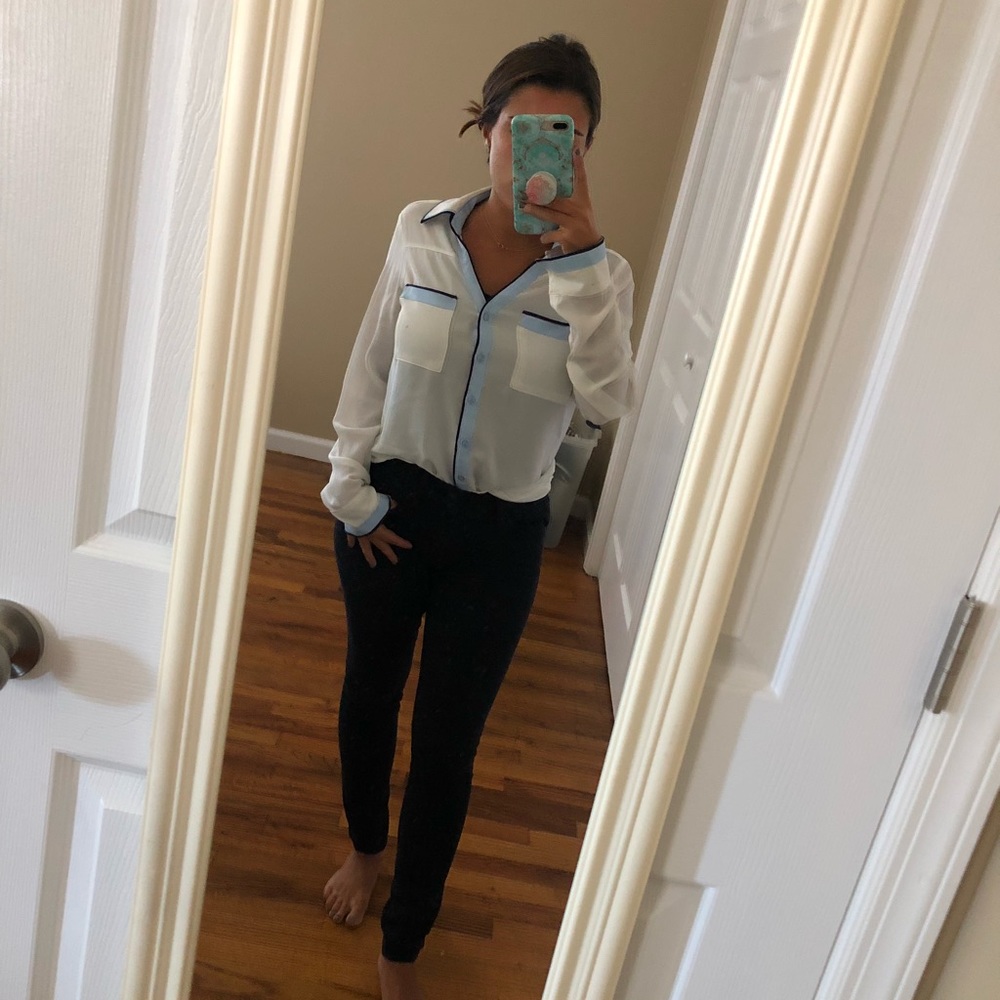 Express Blouse - Picture 2 of 4